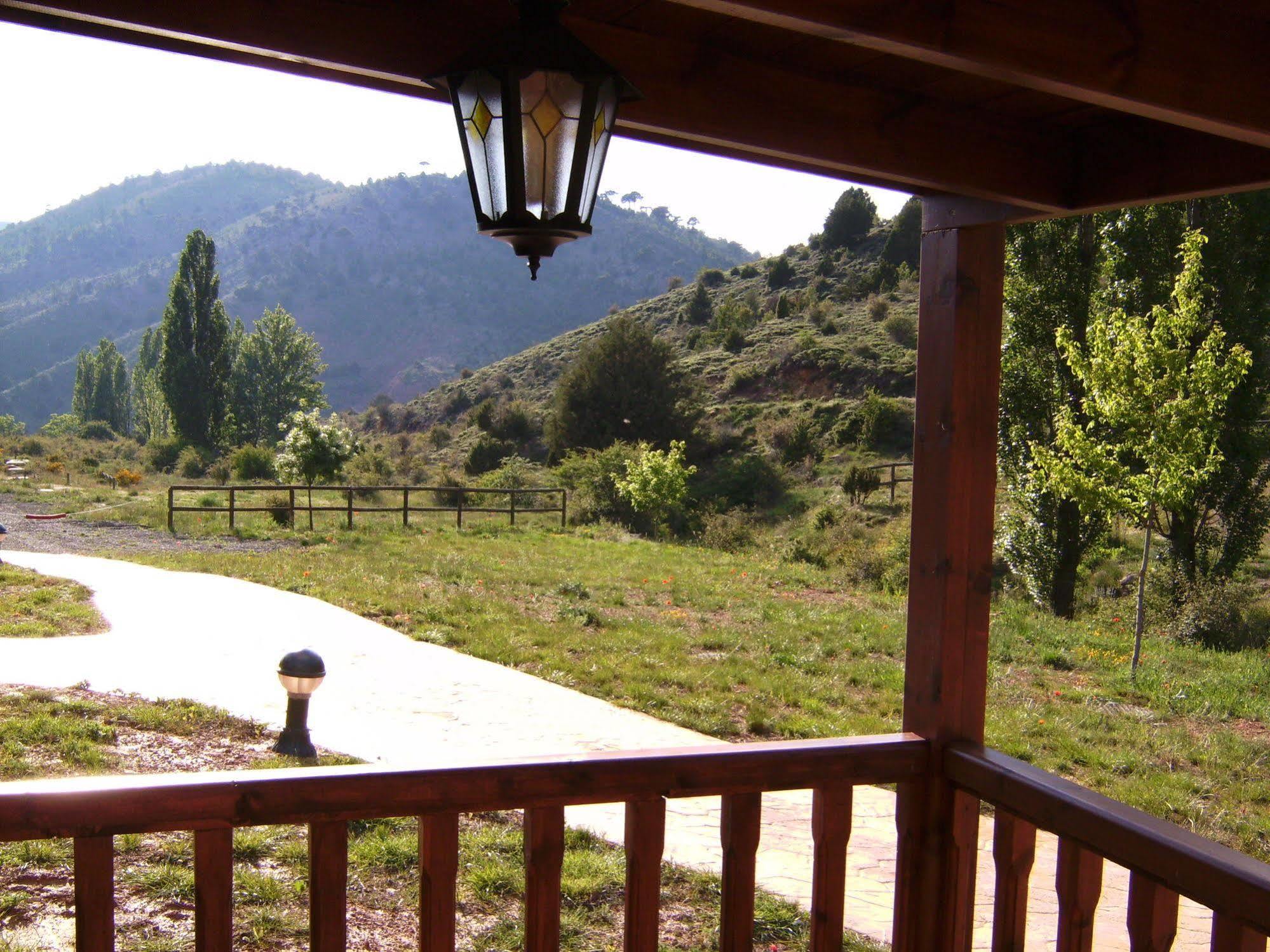 Cabanas De Javalambre กามาเรนา เด ลา เซียรา ภายนอก รูปภาพ