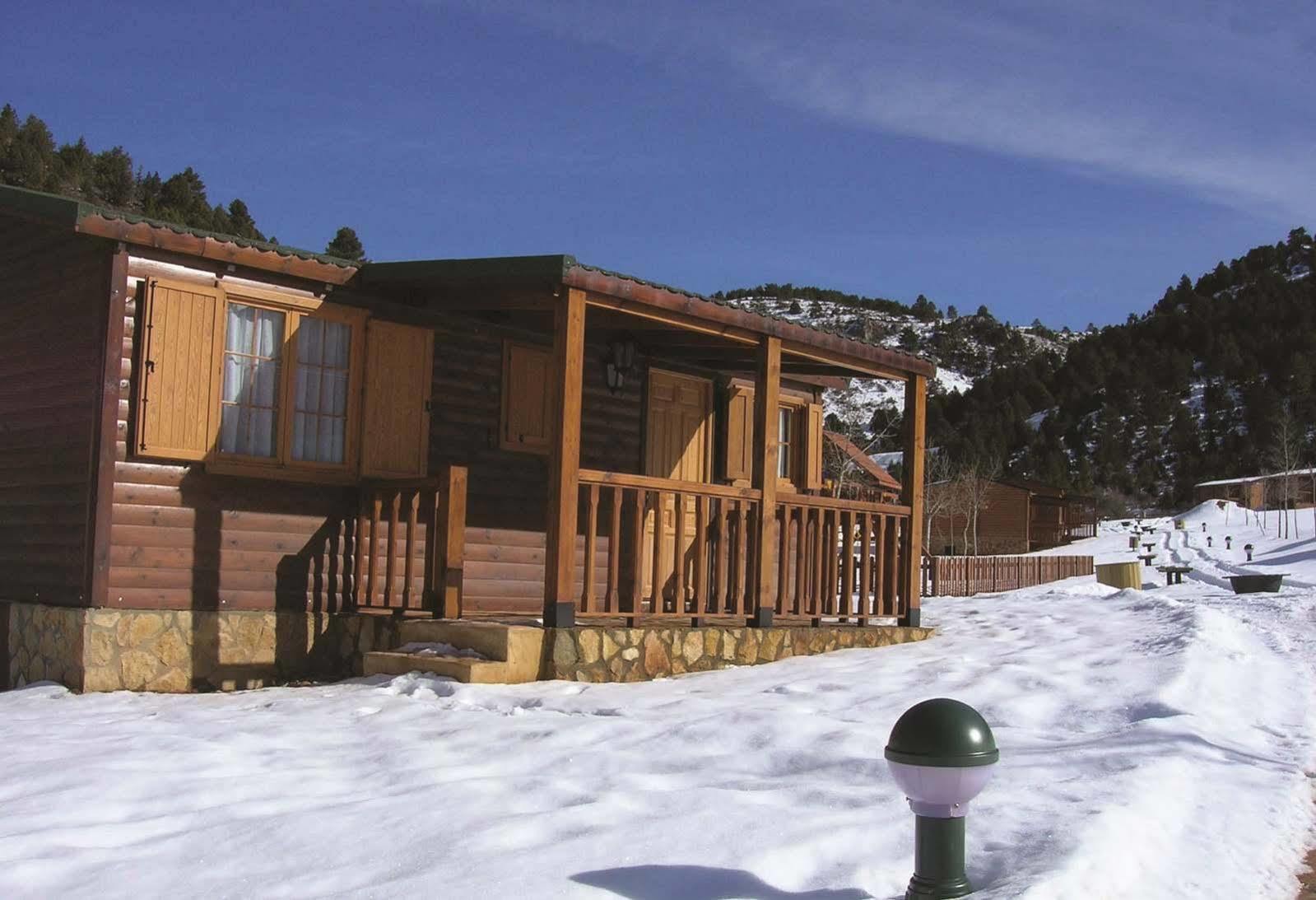 Cabanas De Javalambre กามาเรนา เด ลา เซียรา ภายนอก รูปภาพ