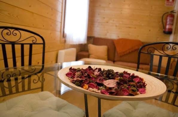 Cabanas De Javalambre กามาเรนา เด ลา เซียรา ภายนอก รูปภาพ